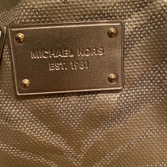 Brand new with tags Michael kors purse - Picture 2 of 4